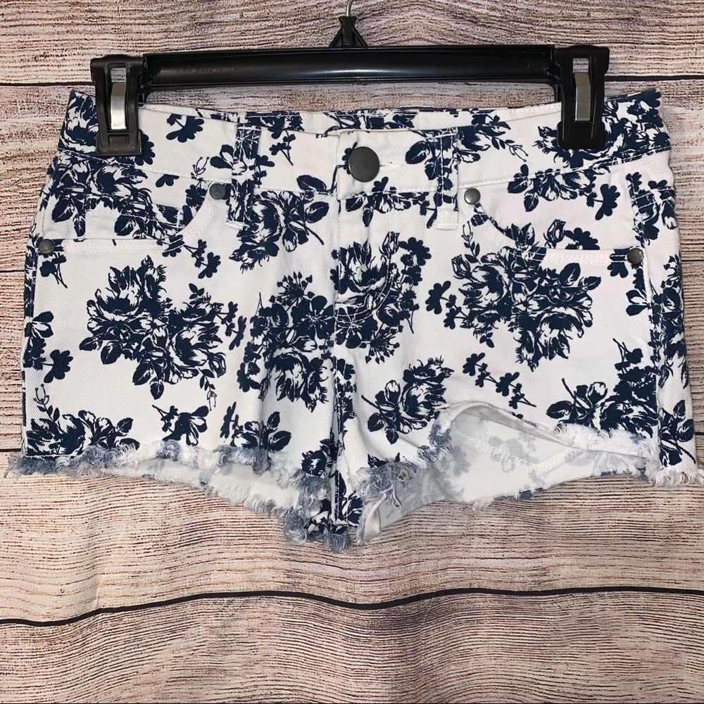 2.1 Denim | Women’s Blue & White | shorts - Size 25